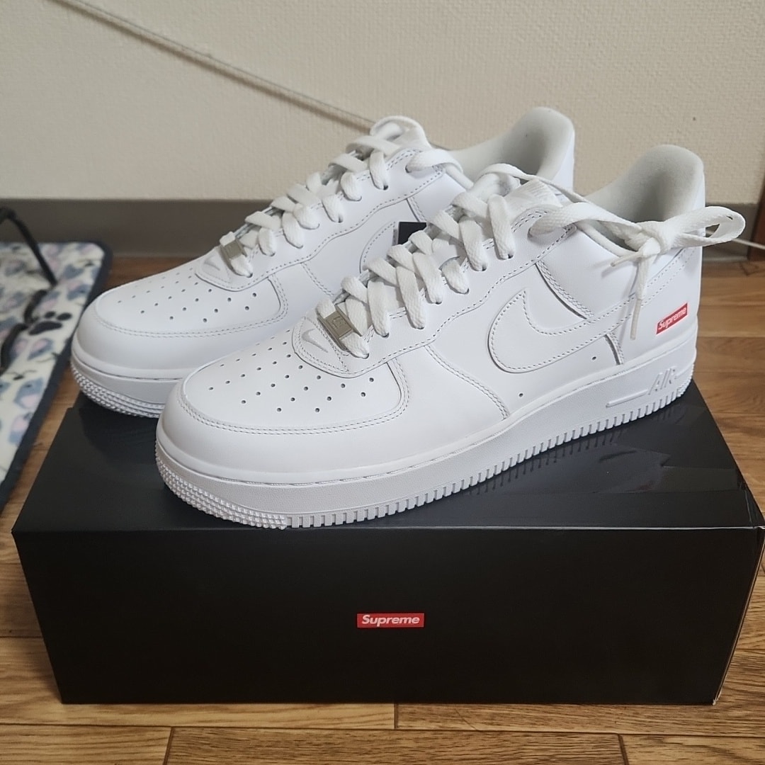 Supreme × Nike Air Force 1 Low "White"