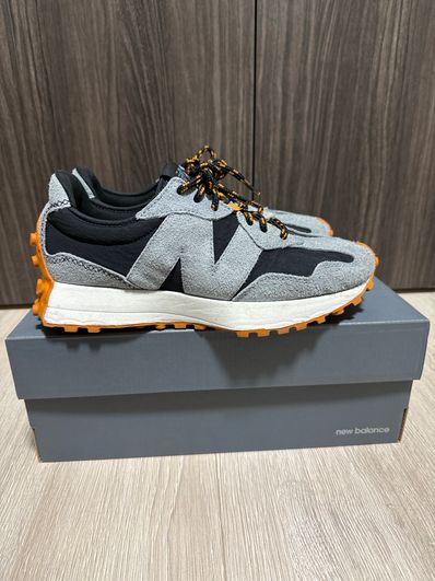 New Balance 327 "Black"