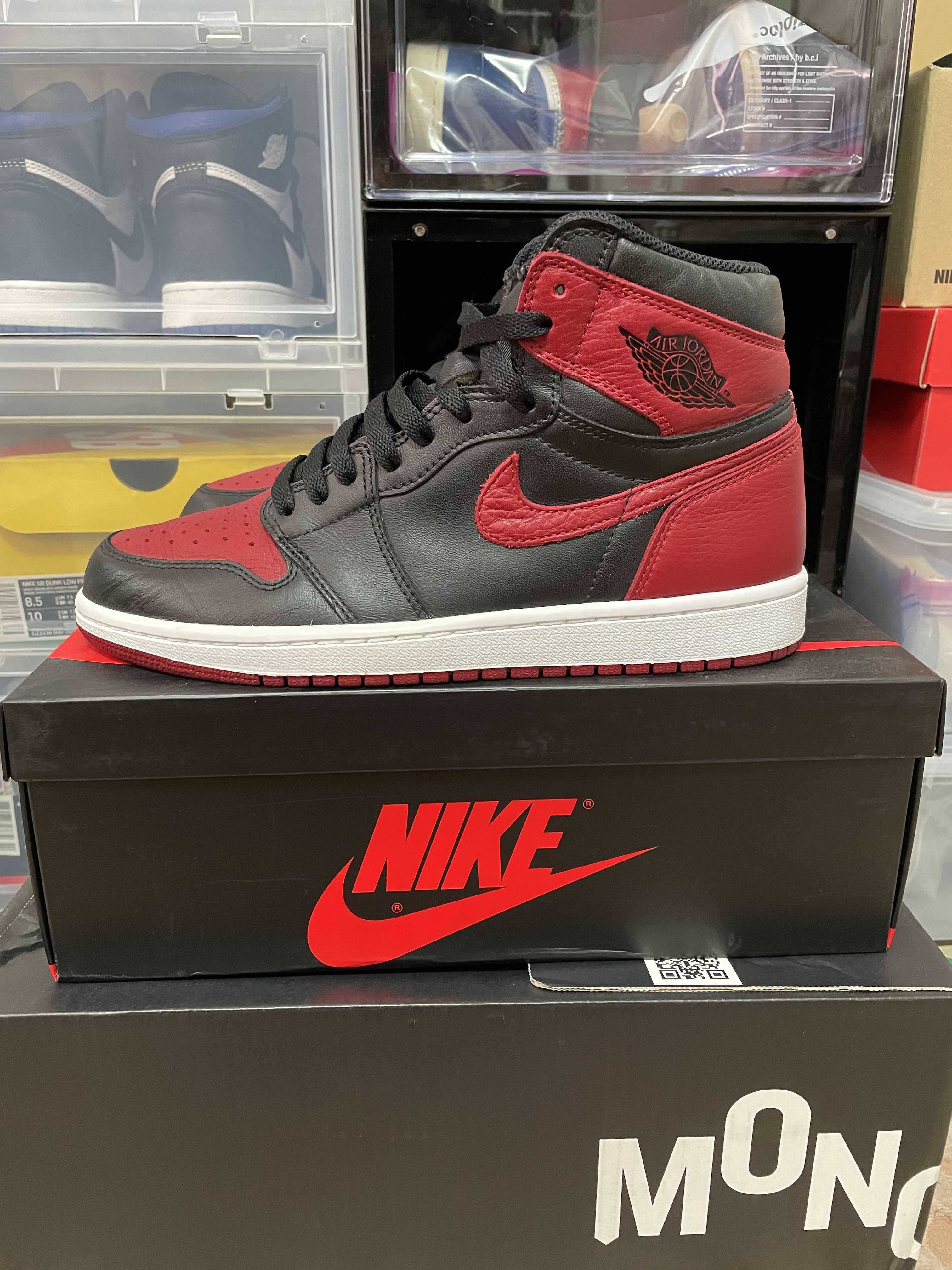 Nike Air Jordan 1 Retro High OG "Bred/Banned" (2016)