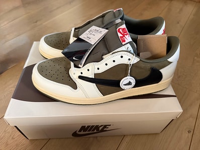 Travis Scott × Nike Air Jordan 1 Low OG SP "Reverse Olive"