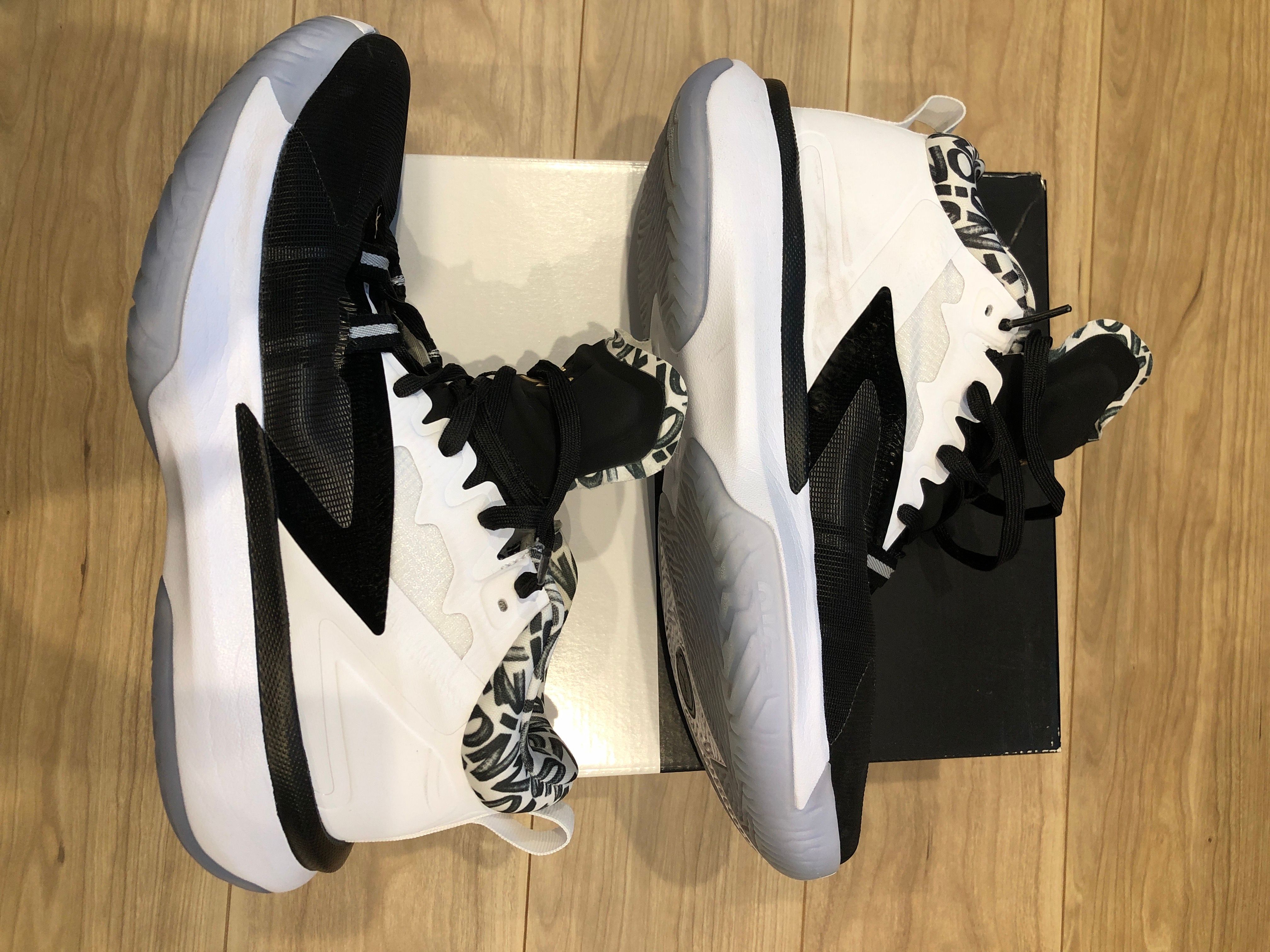 Nike Jordan Zion 1 "Black/Metallic Gold"