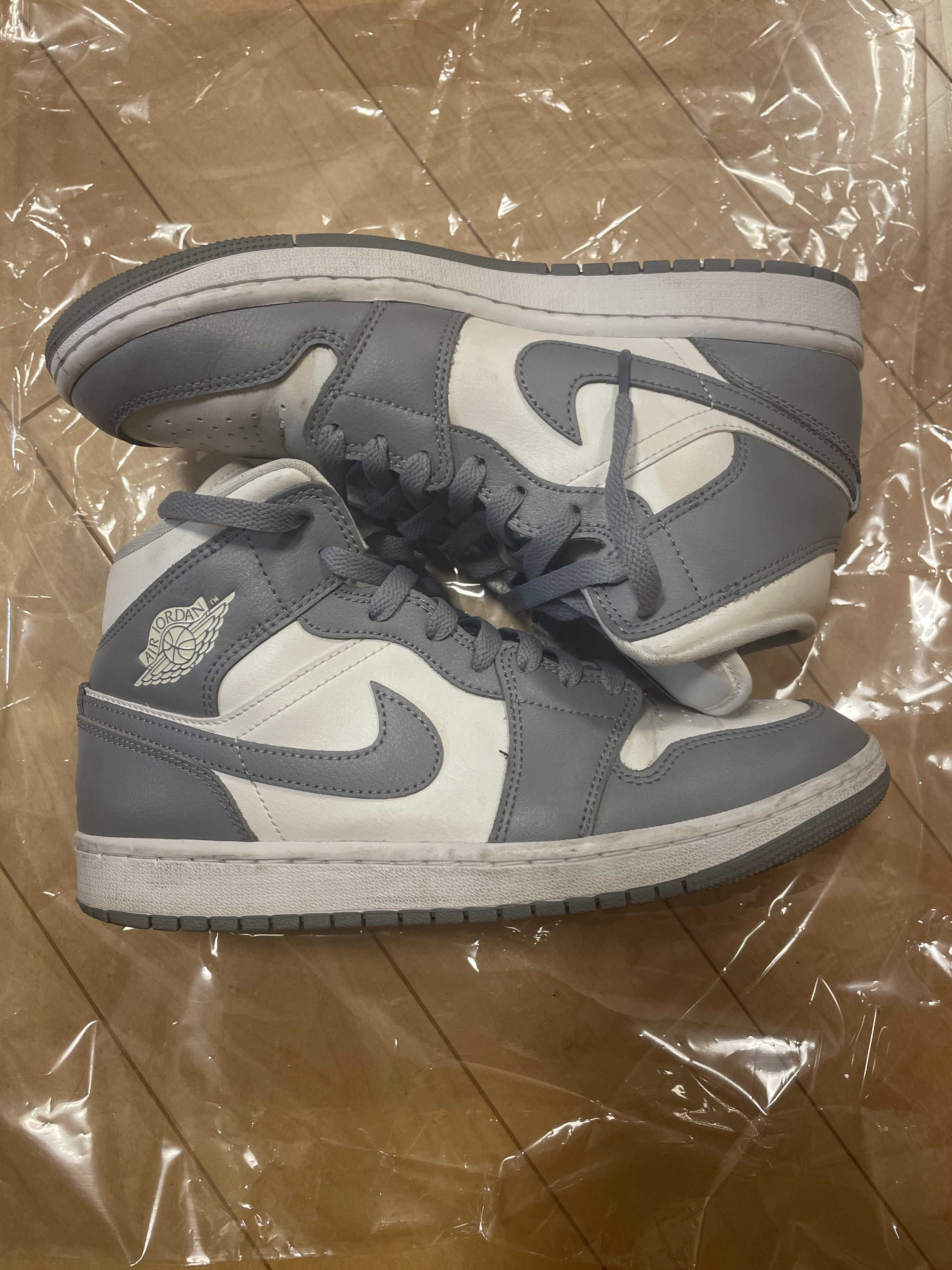 Nike Women's Air Jordan 1 Mid "Grey/Sail"