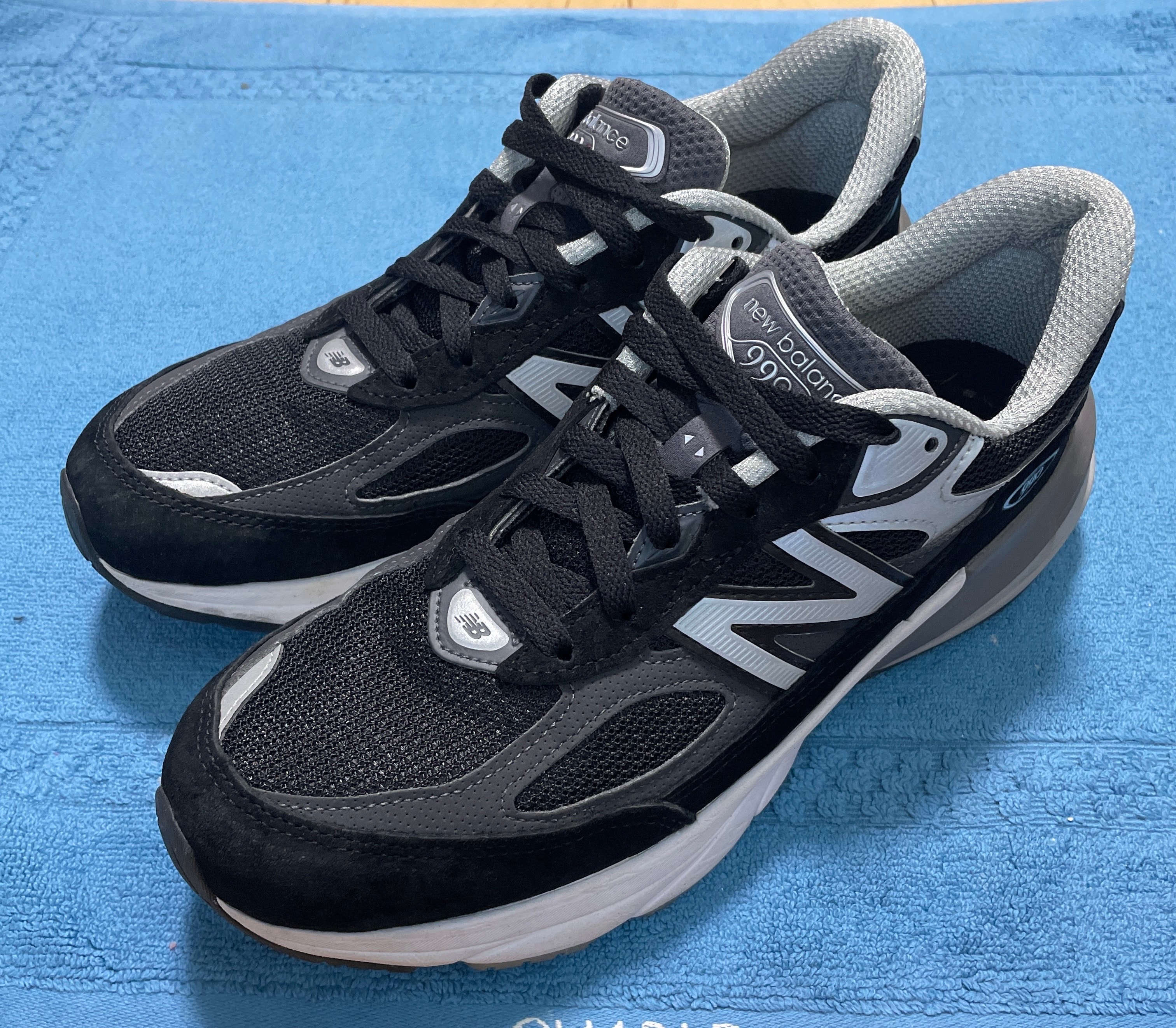 New Balance 990V6 "Black" (Heel NB Logo)