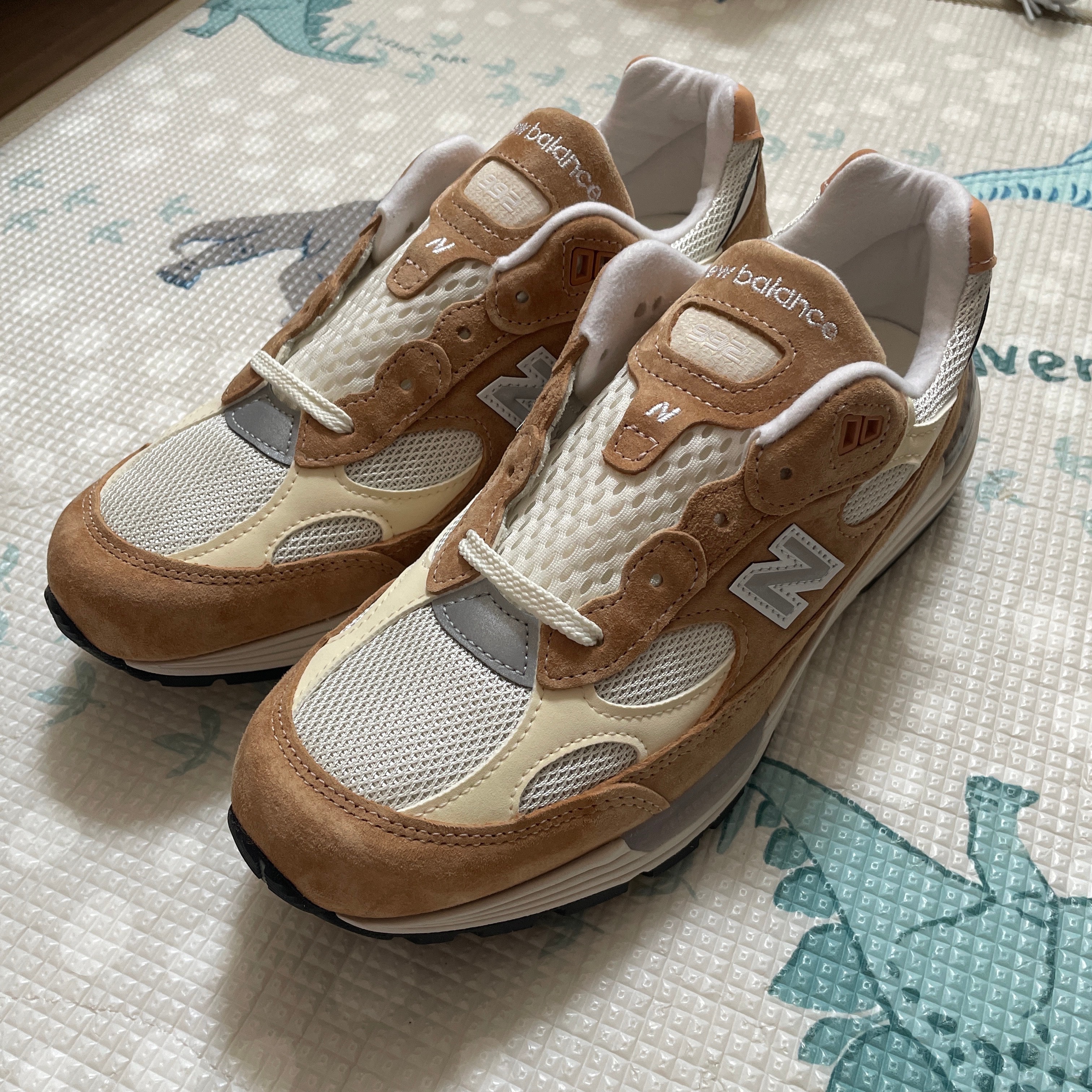 New Balance 992 "Sweet Caramel/Calcium"