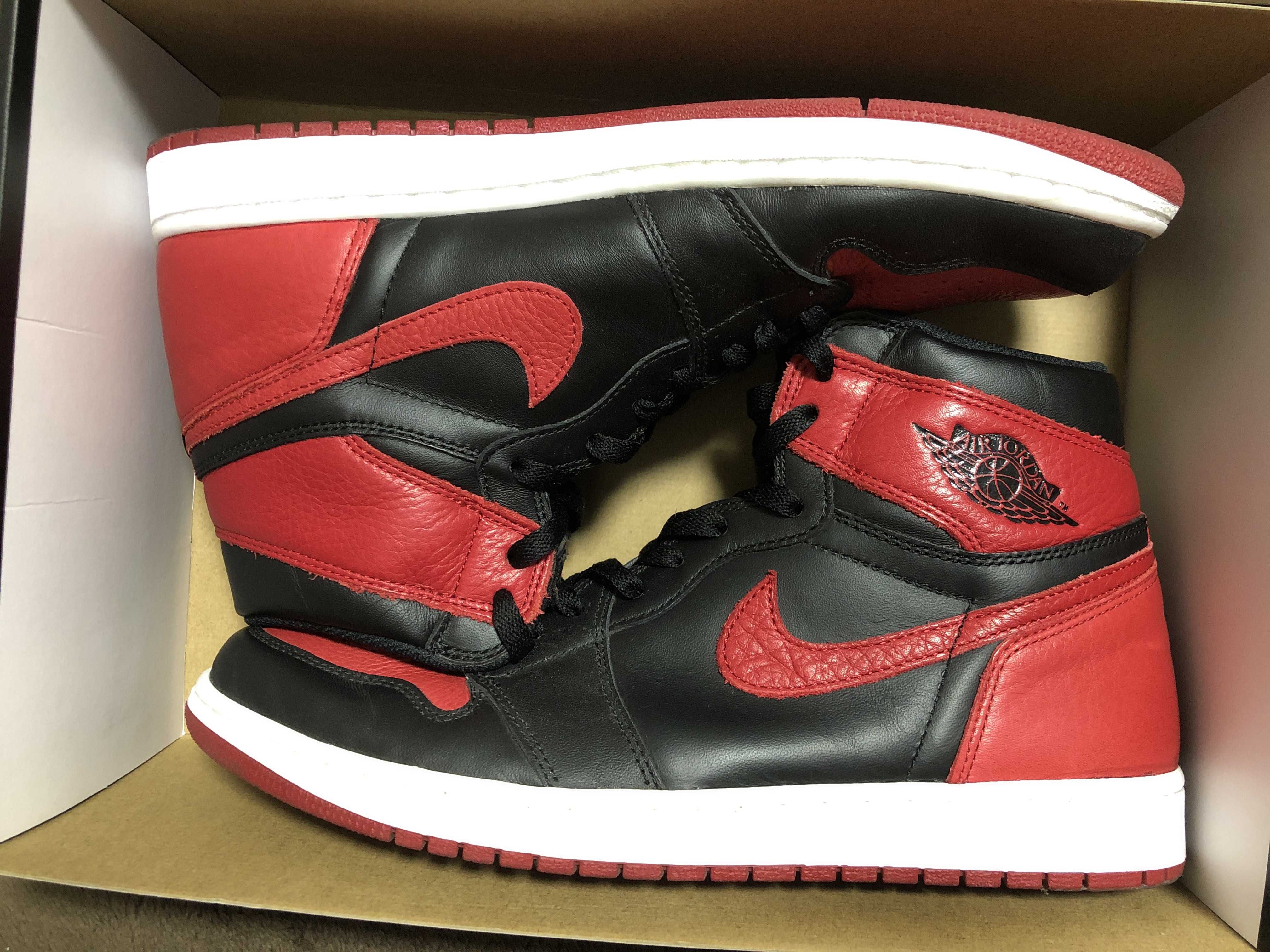 Nike Air Jordan 1 Retro High OG "Bred/Banned" (2016)