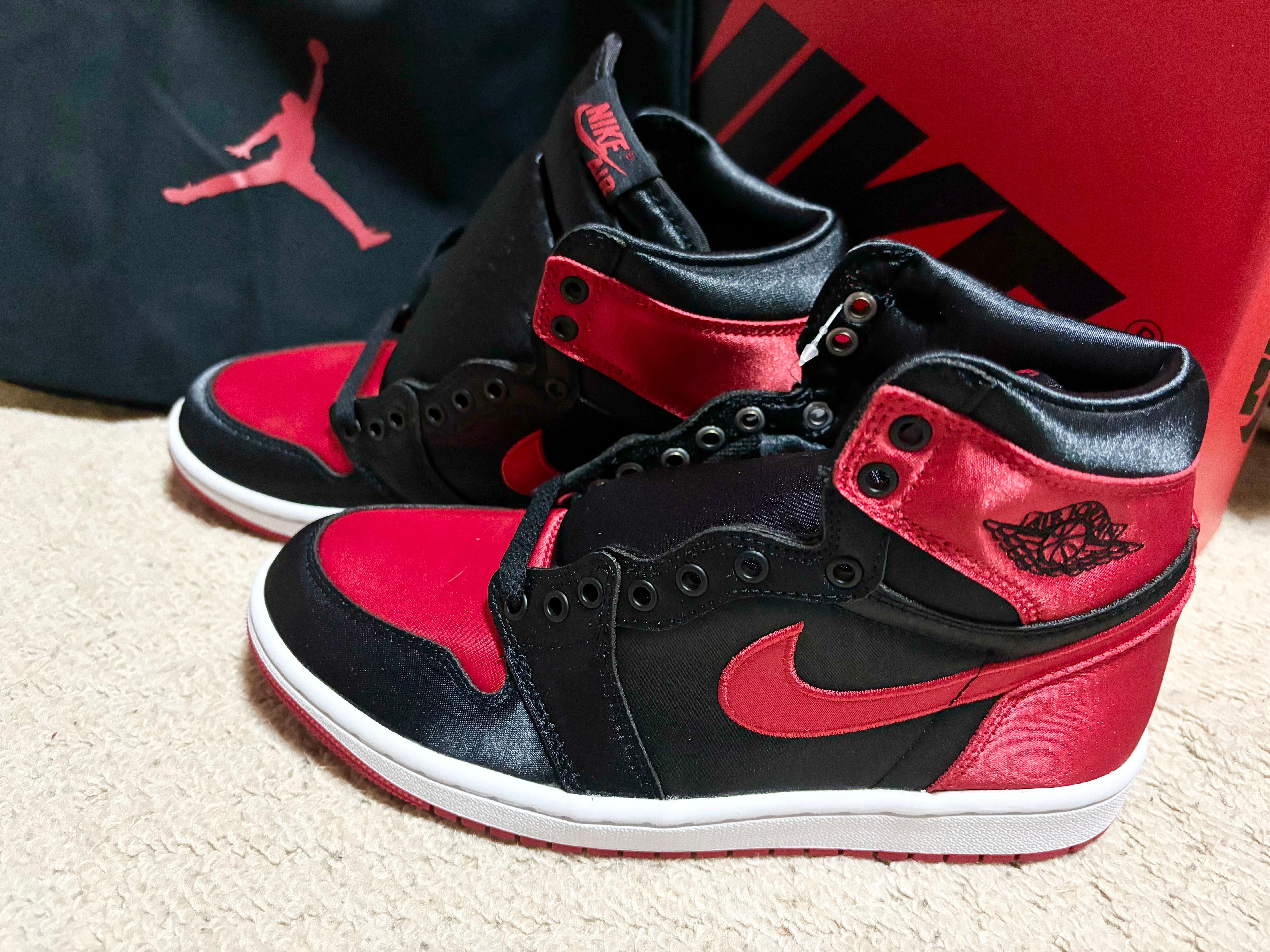 Nike Women's Air Jordan 1 Retro High OG "Satin Bred"