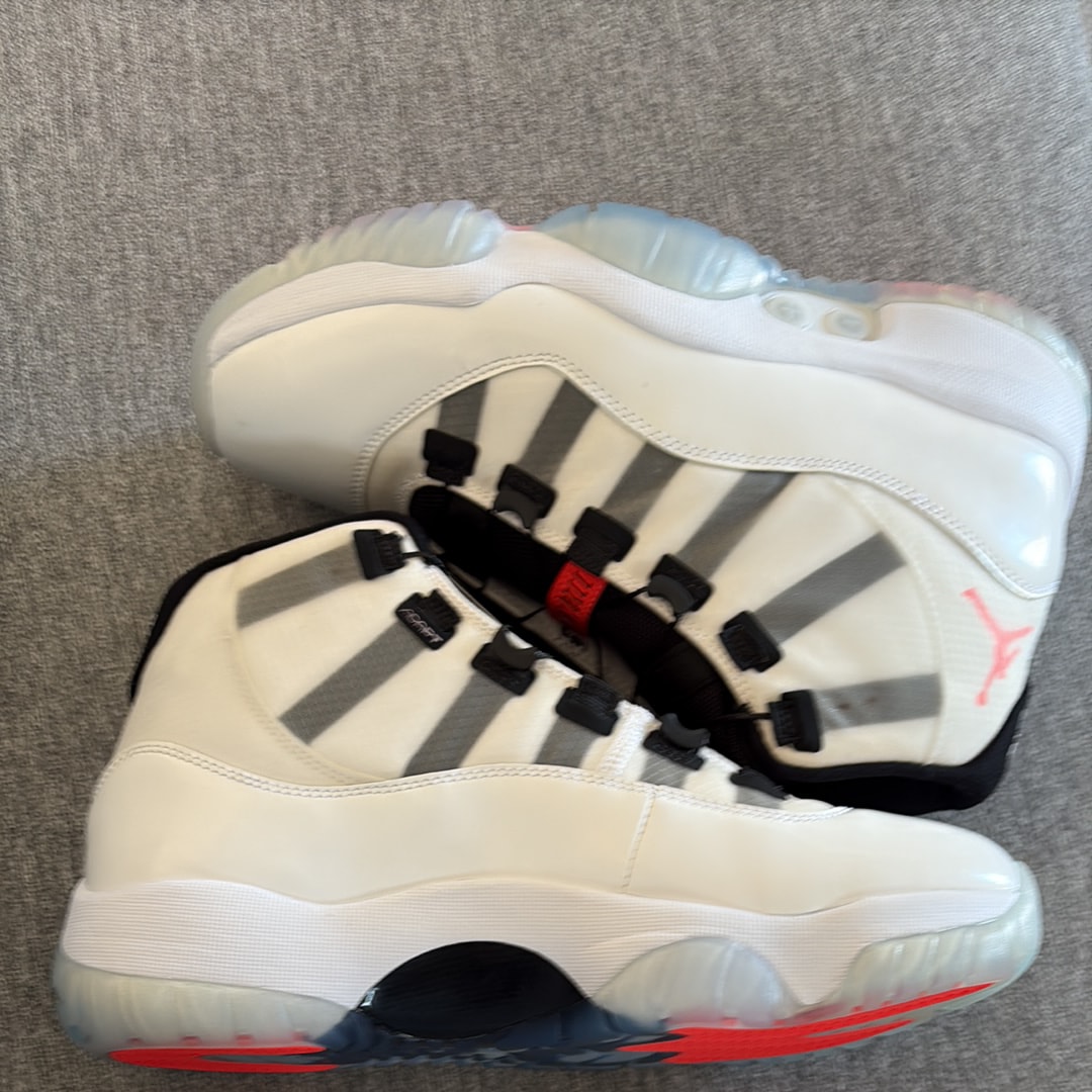 NIKE AIR JORDAN 11 "ADAPT"