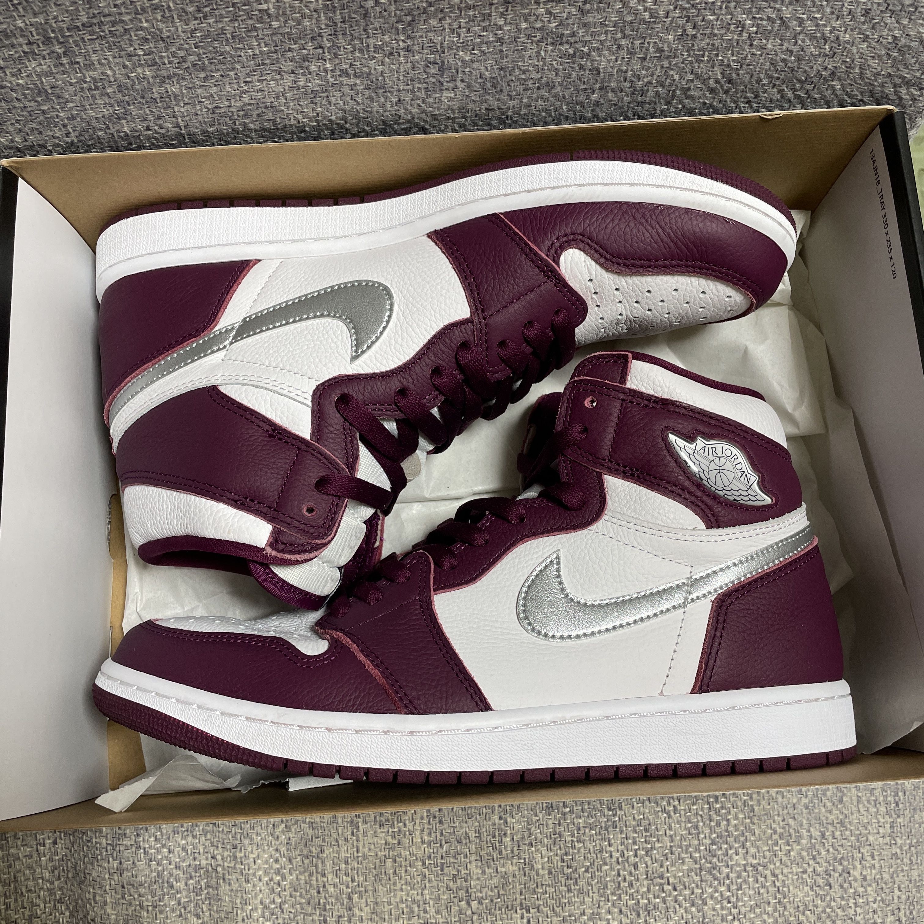 Nike Air Jordan 1 High OG "Bordeaux"