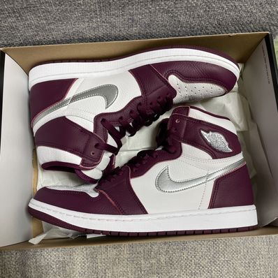 Nike Air Jordan 1 High OG "Bordeaux"
