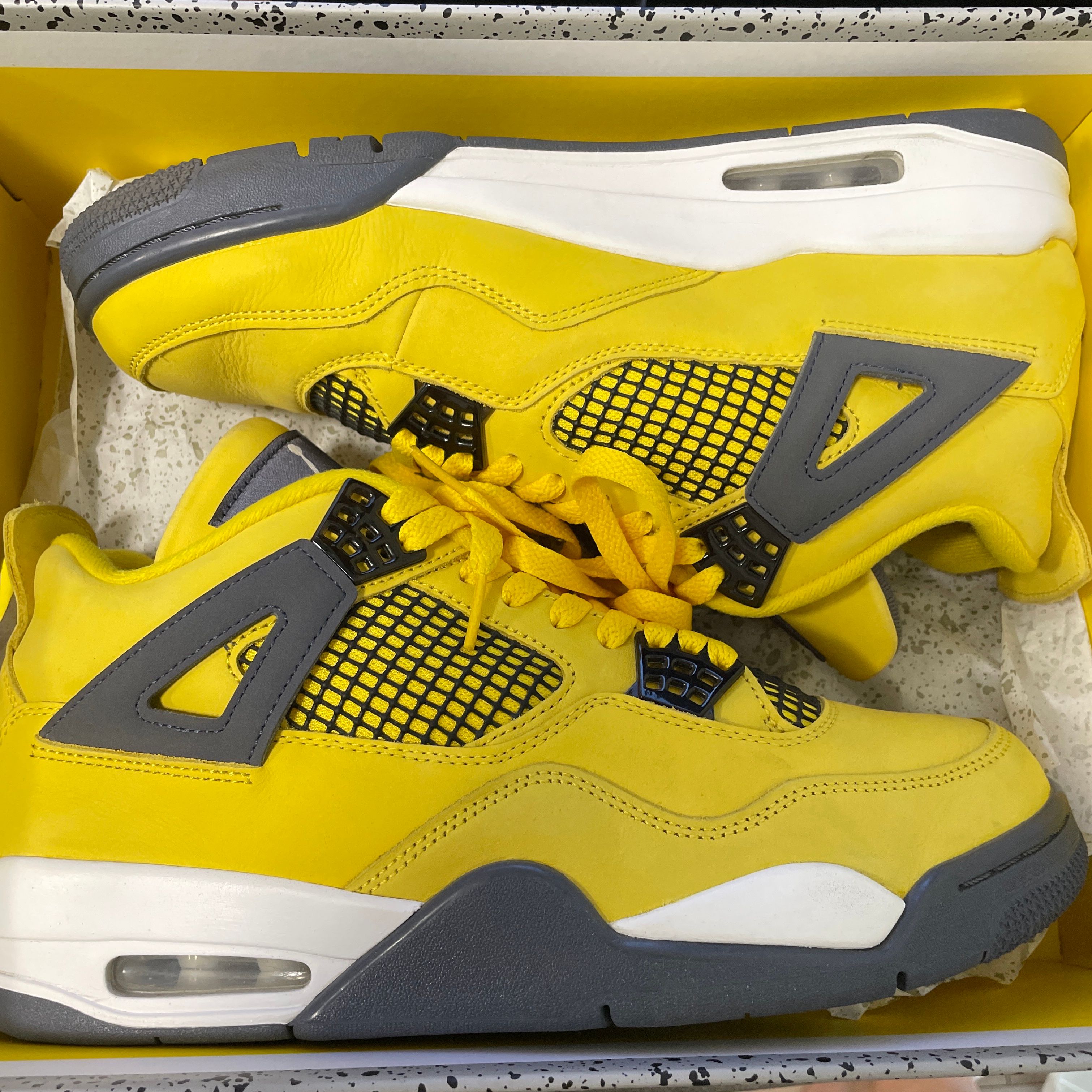 Nike Air Jordan 4 "Tour Yellow"