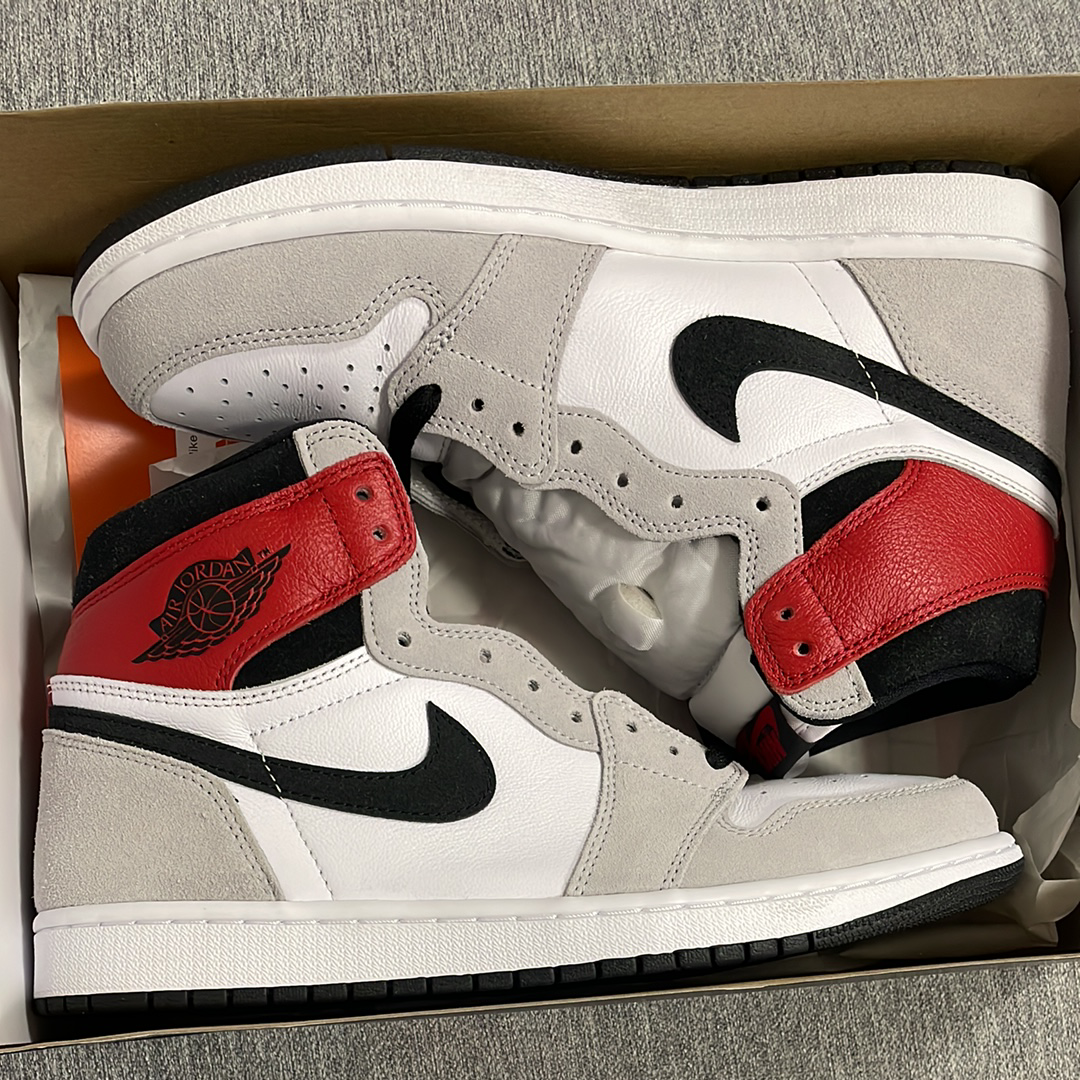 Nike Air Jordan 1 High OG "White/Black/Light Smoke Grey"