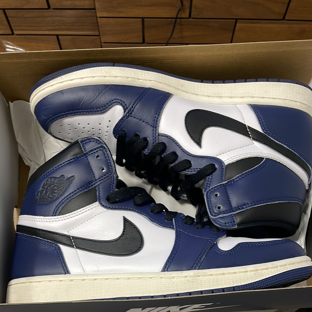 Nike Air Jordan 1 Retro High OG "Midnight Navy"