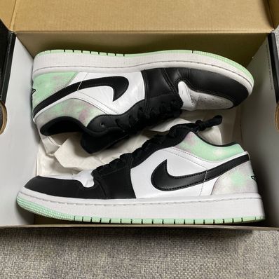 Nike Air Jordan 1 Low SE "Tie Dye"