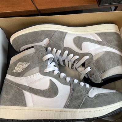 Nike Air Jordan 1 Retro High OG "Black and Smoke Grey"