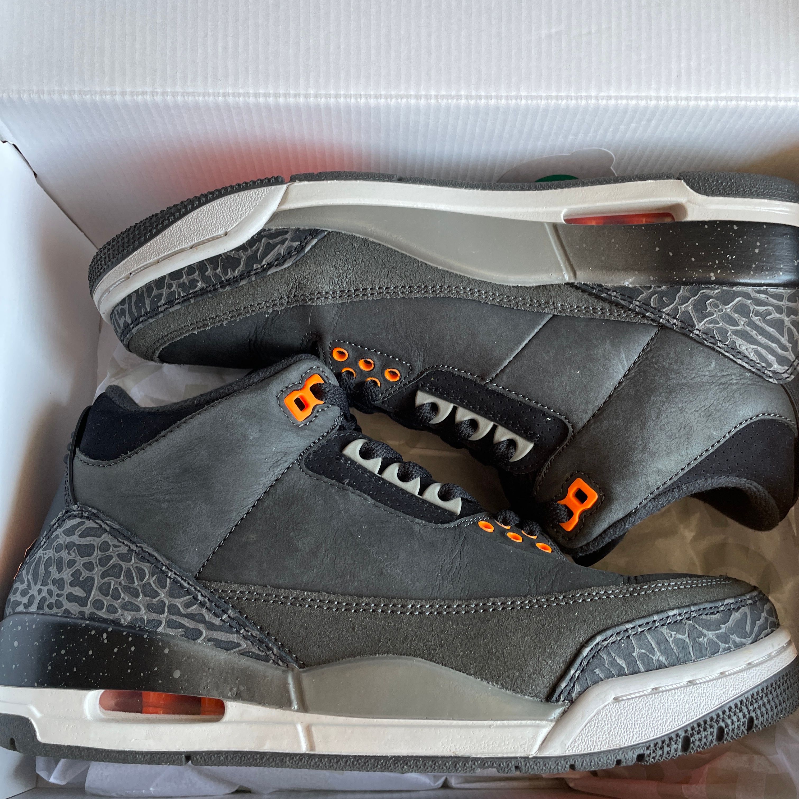 Nike Air Jordan 3 Retro "Fear"