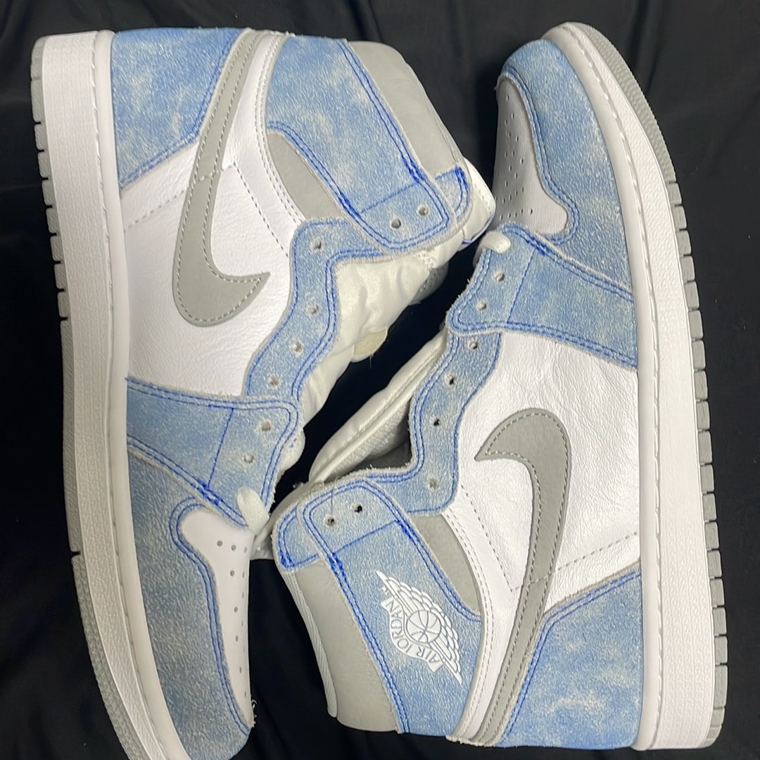 Nike Air Jordan 1 High OG "Hyper Royal"