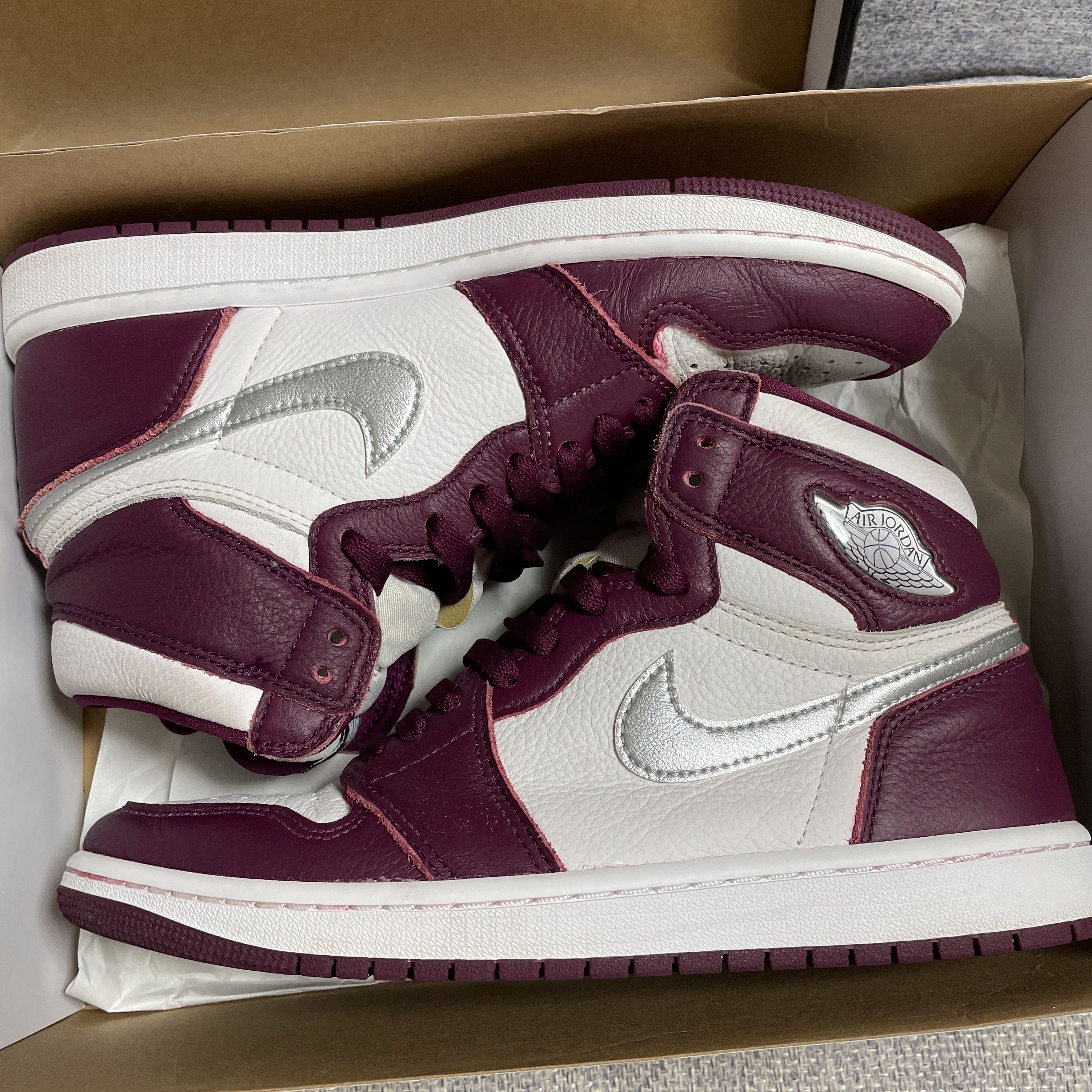 Nike Air Jordan 1 High OG "Bordeaux"