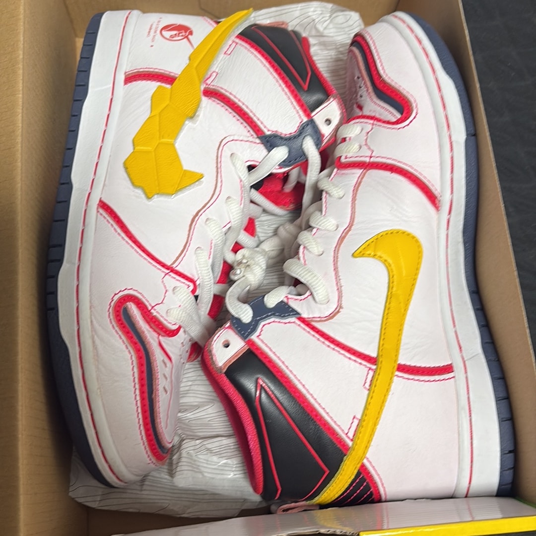 Gundam Unicorn × Nike SB Dunk High PRO QS "UNICORN"