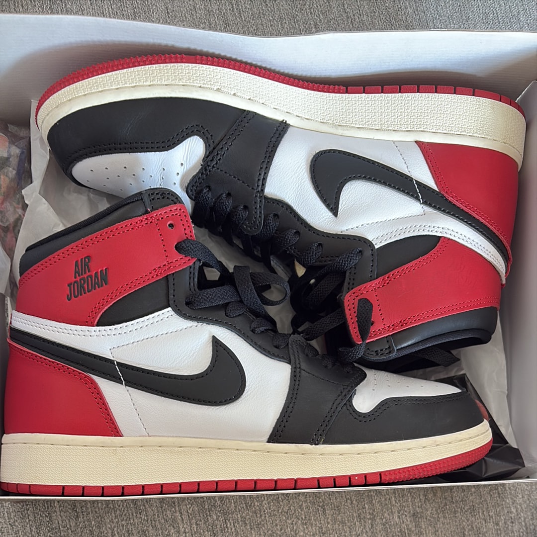 Nike GS Air Jordan 1 Retro High OG "Black Toe Reimagined"