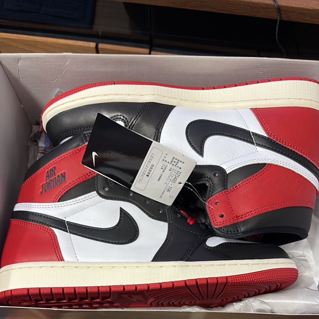 Nike Air Jordan 1 Retro High OG "Black Toe Reimagined"