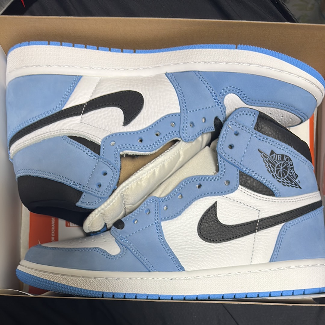 Nike Air Jordan 1 High OG "University Blue"