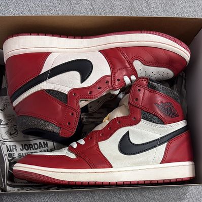Nike Air Jordan 1 High OG "Lost & Found/Chicago"