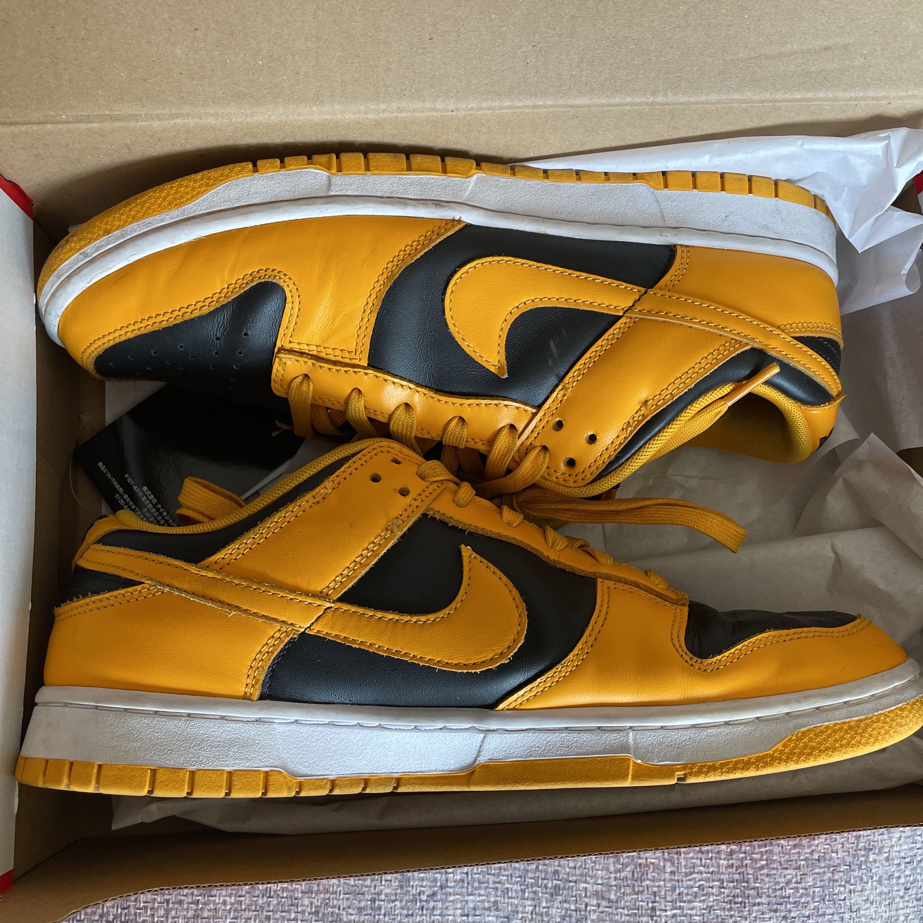 Nike Dunk Low "Championship Goldenrod"