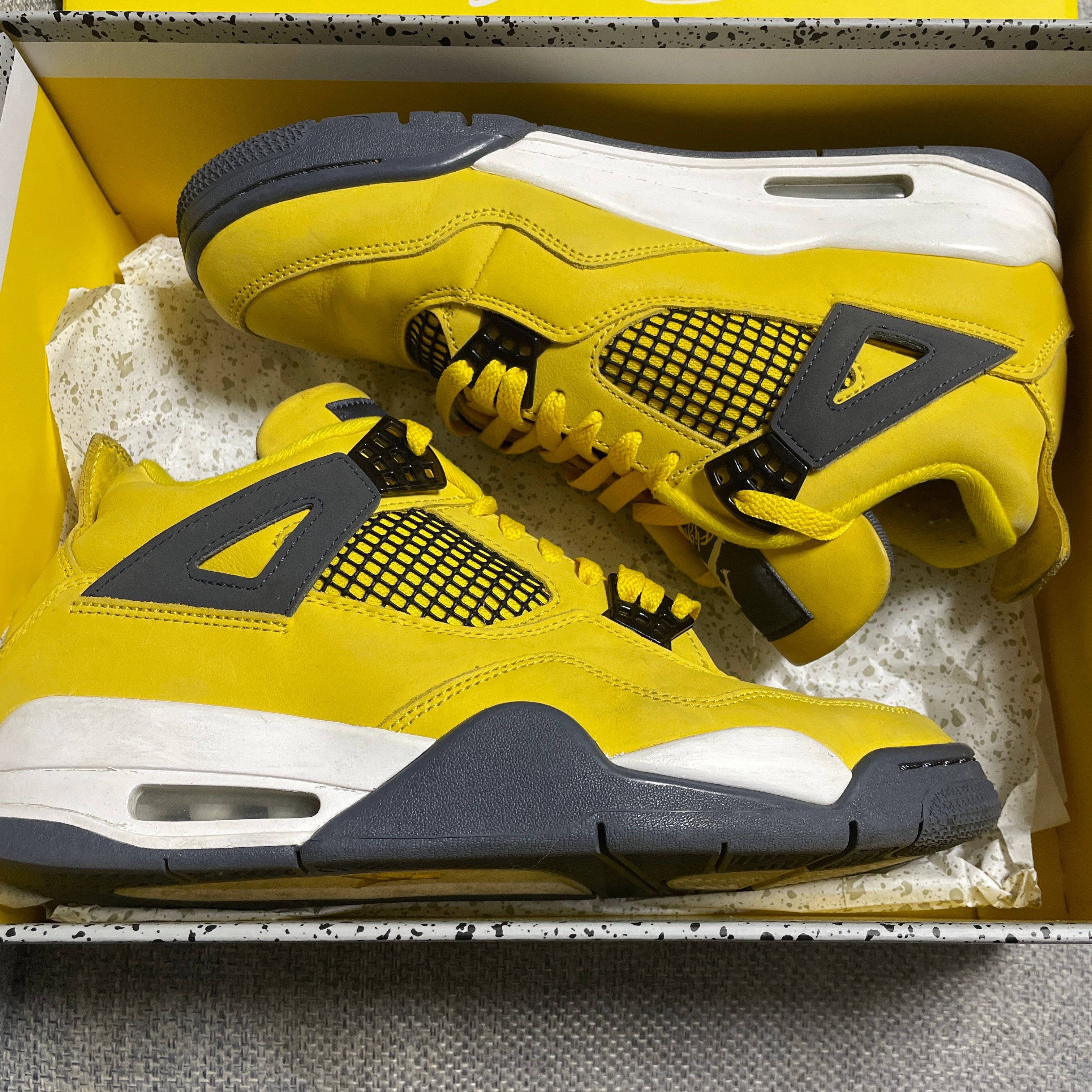 Nike Air Jordan 4 "Tour Yellow"