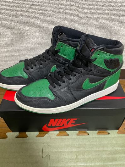 Nike Air Jordan 1 Retro High OG "Black/Pine Green" (2020)