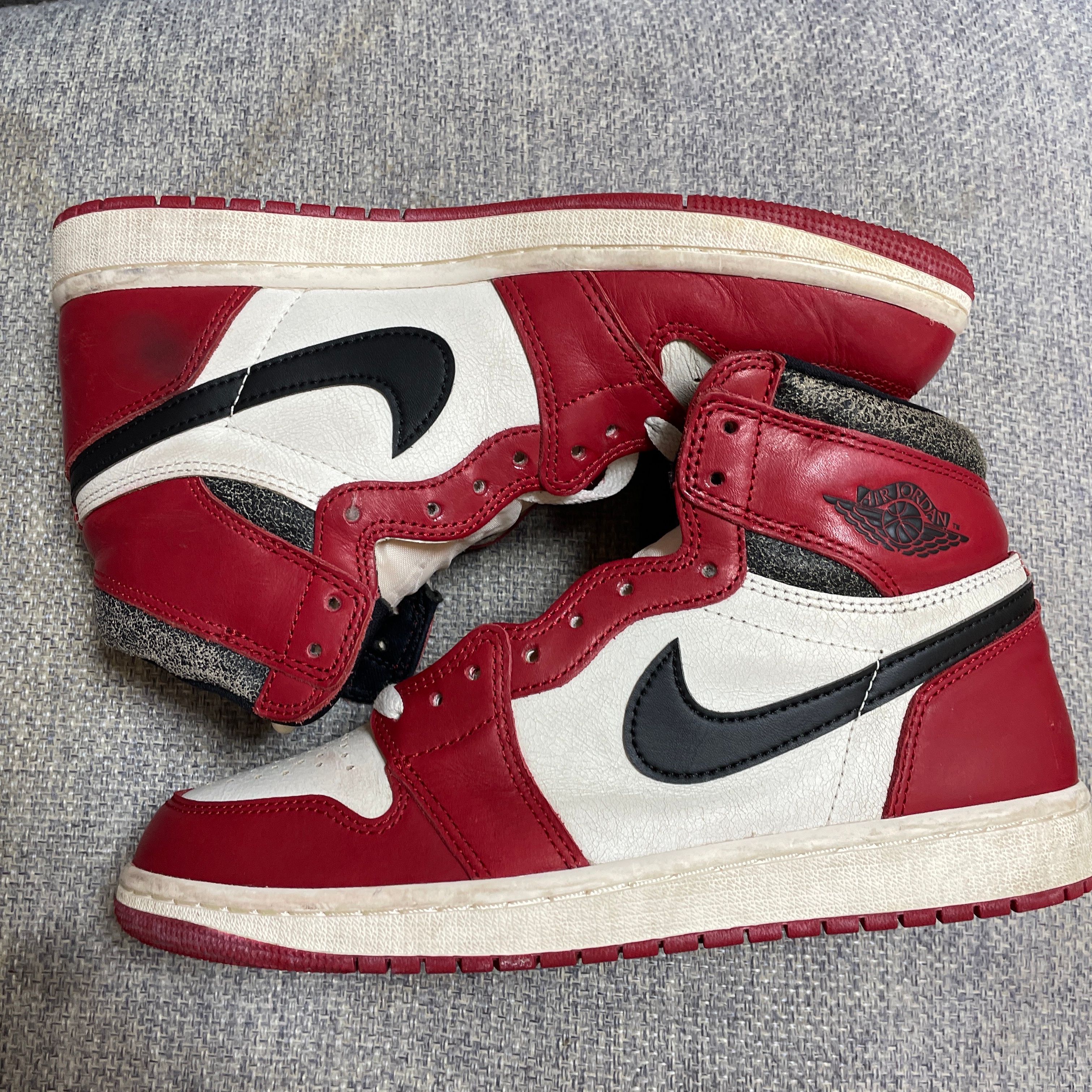 Nike Air Jordan 1 High OG "Lost & Found/Chicago"