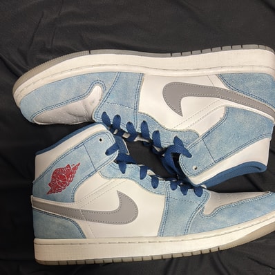 Nike Air Jordan 1 Mid SE "White/Hyper Royal/Red"