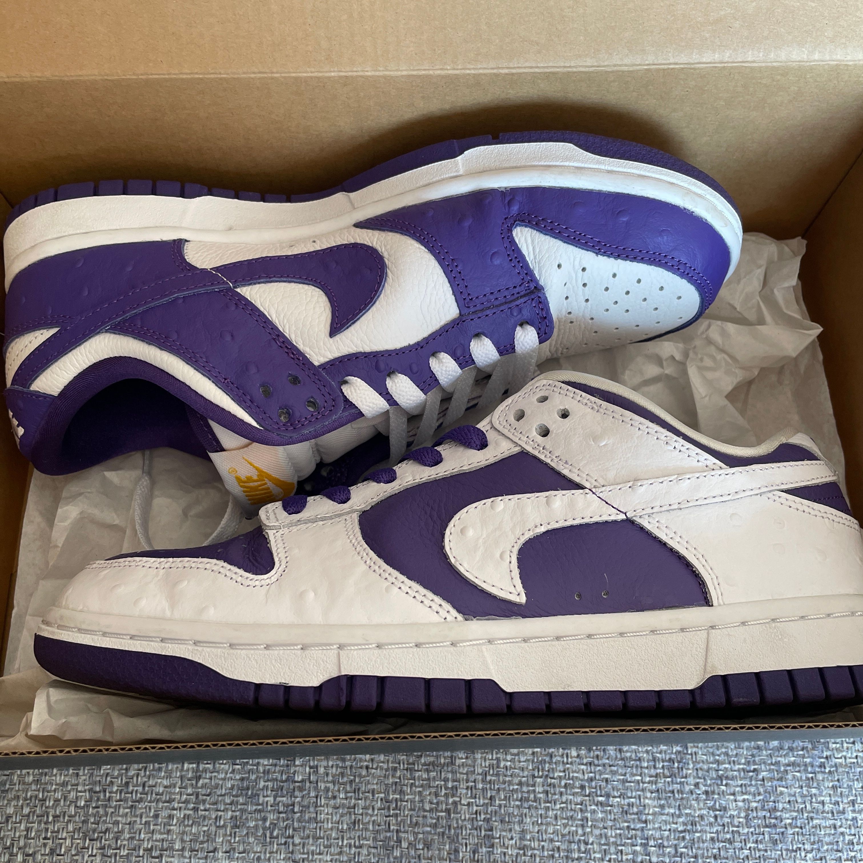 Nike Women's Dunk Low "Made You Look"