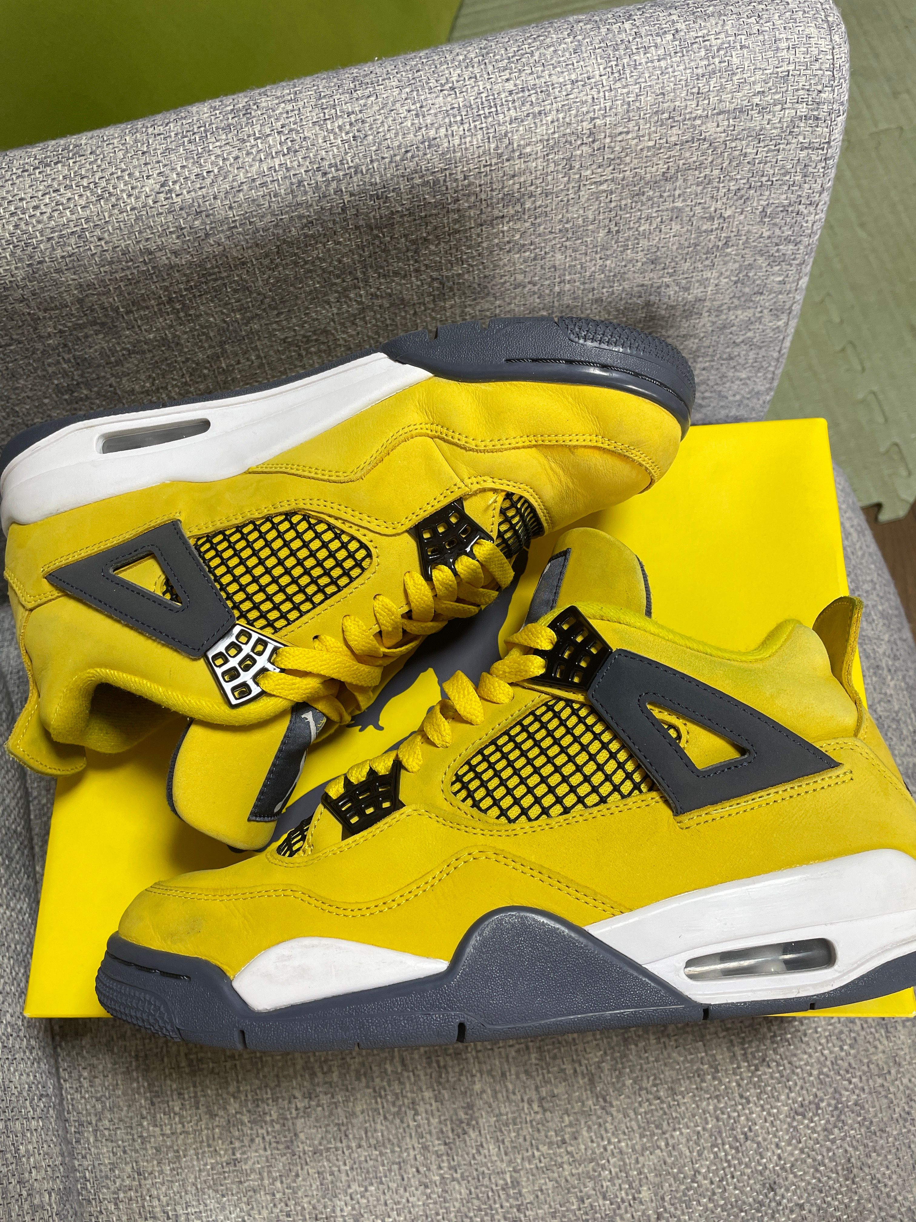 Nike Air Jordan 4 "Tour Yellow"