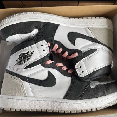 Nike Air Jordan 1 High OG "Bleached Coral"