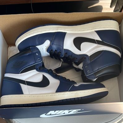 Nike Air Jordan 1 Retro High OG "Midnight Navy"