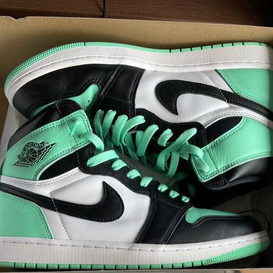 Nike Air Jordan 1 High OG "Green Glow"
