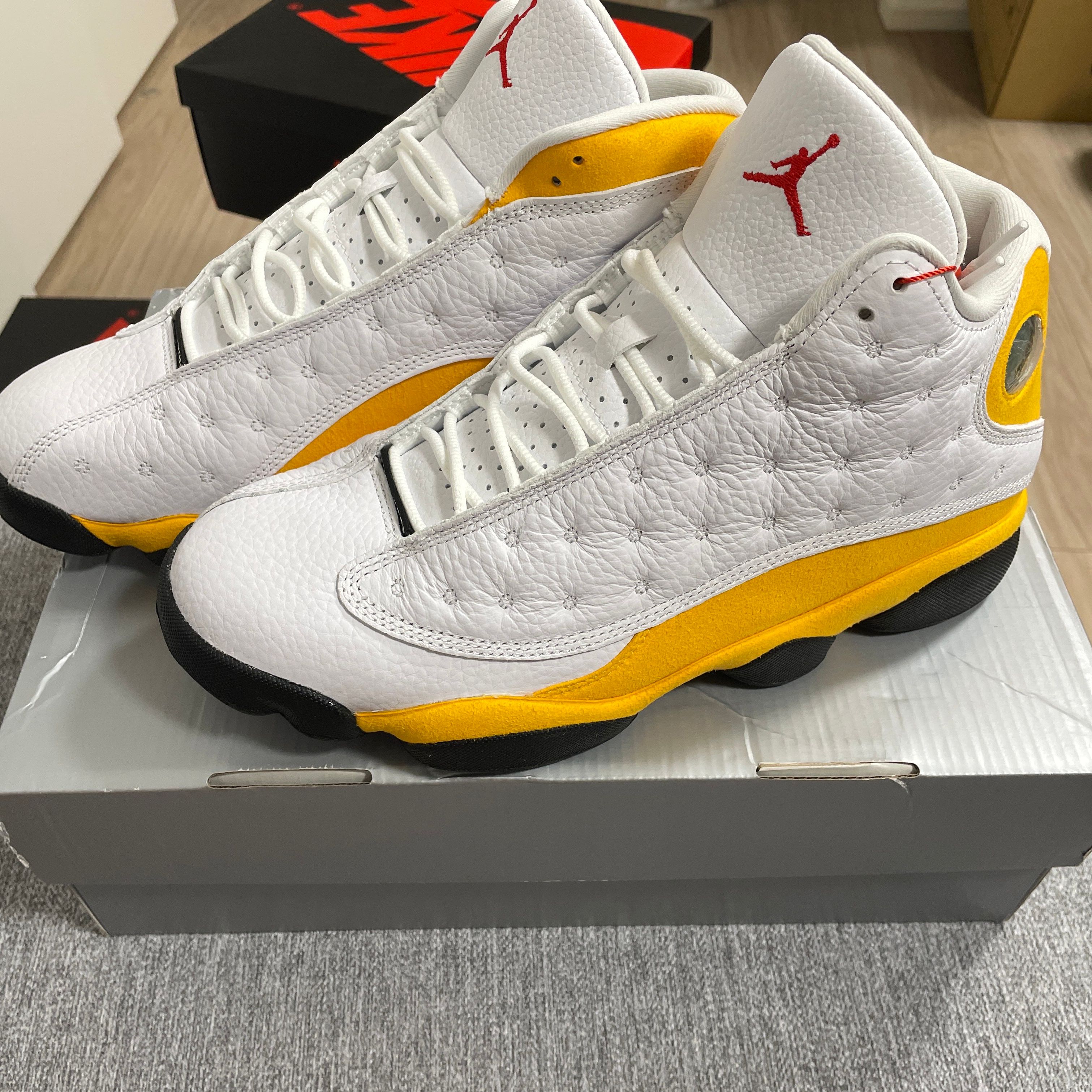 Nike Air Jordan 13 "Del Sol"