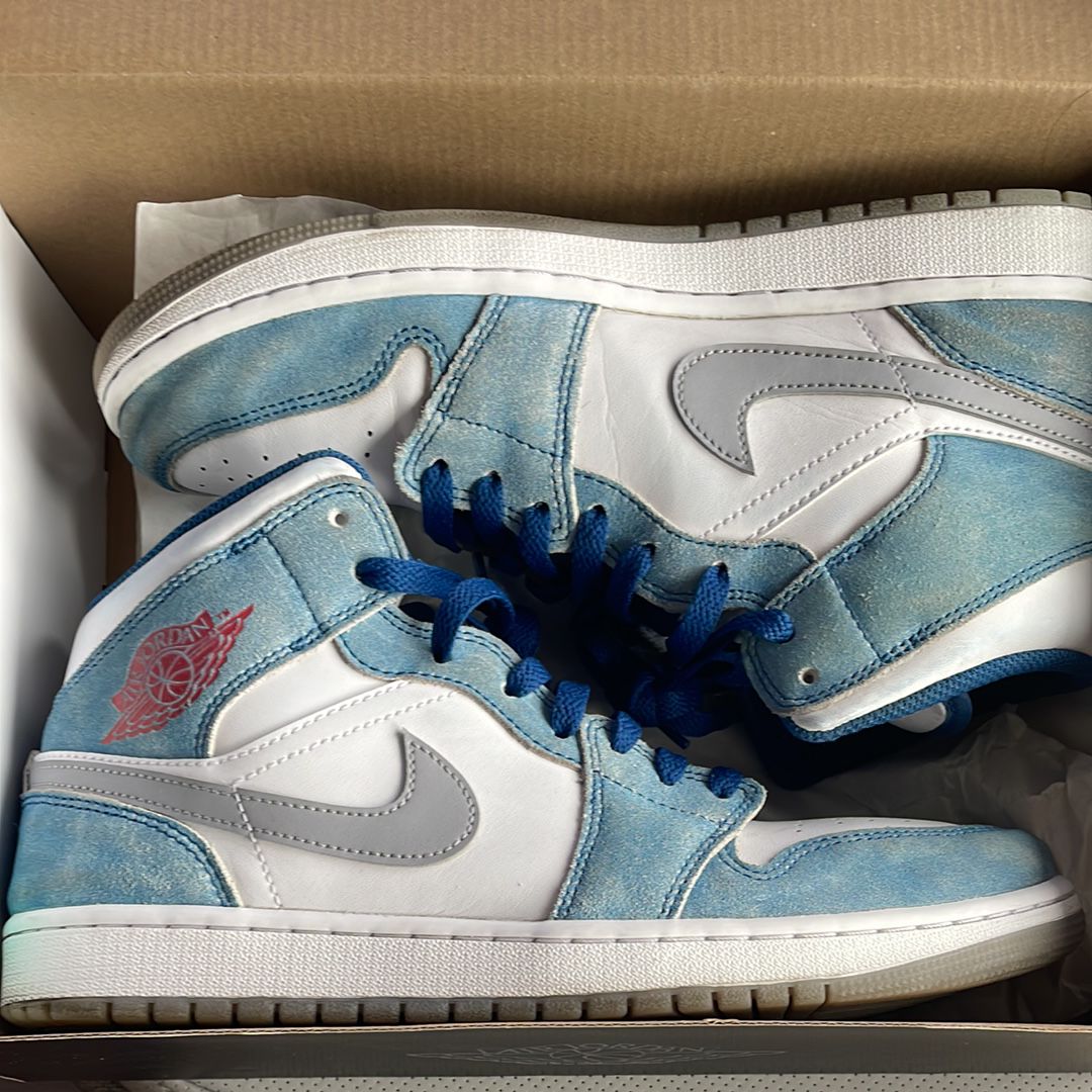 Nike Air Jordan 1 Mid SE "White/Hyper Royal/Red"