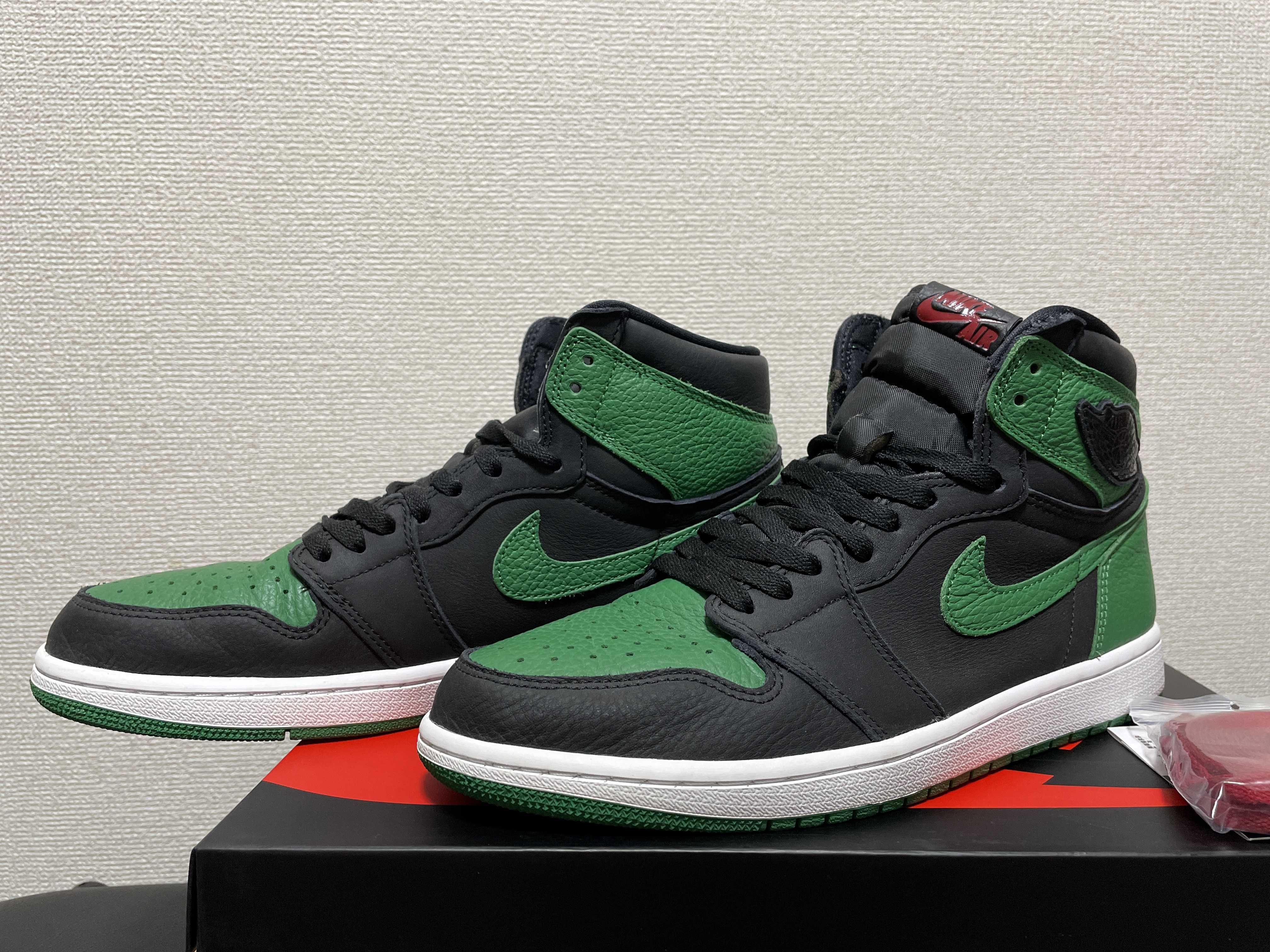 Nike Air Jordan 1 Retro High OG "Black/Pine Green" (2020)      