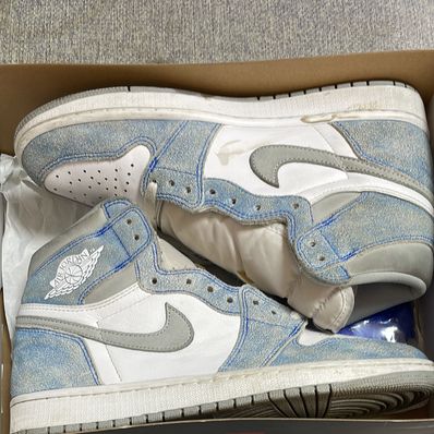 Nike Air Jordan 1 High OG "Hyper Royal"