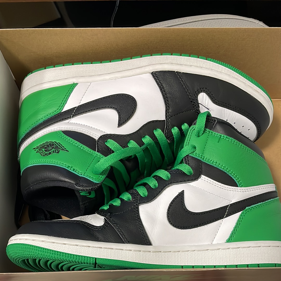 Nike Air Jordan 1 Retro High OG "Celtics/Black and Lucky Green" (2023)