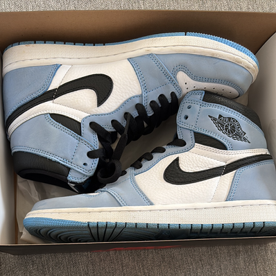 Nike Air Jordan 1 High OG "University Blue"