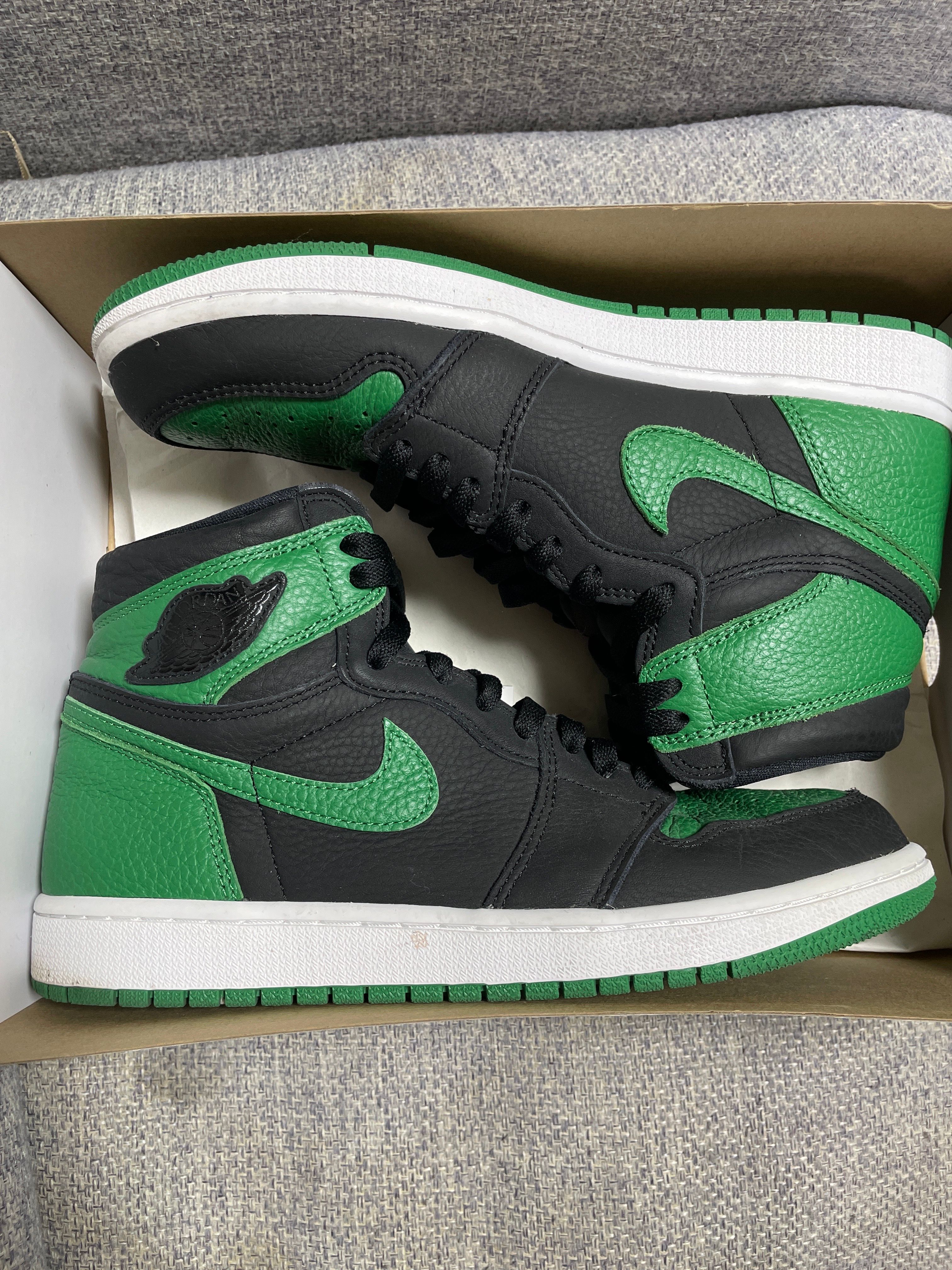 Nike Air Jordan 1 Retro High OG "Black/Pine Green" (2020)