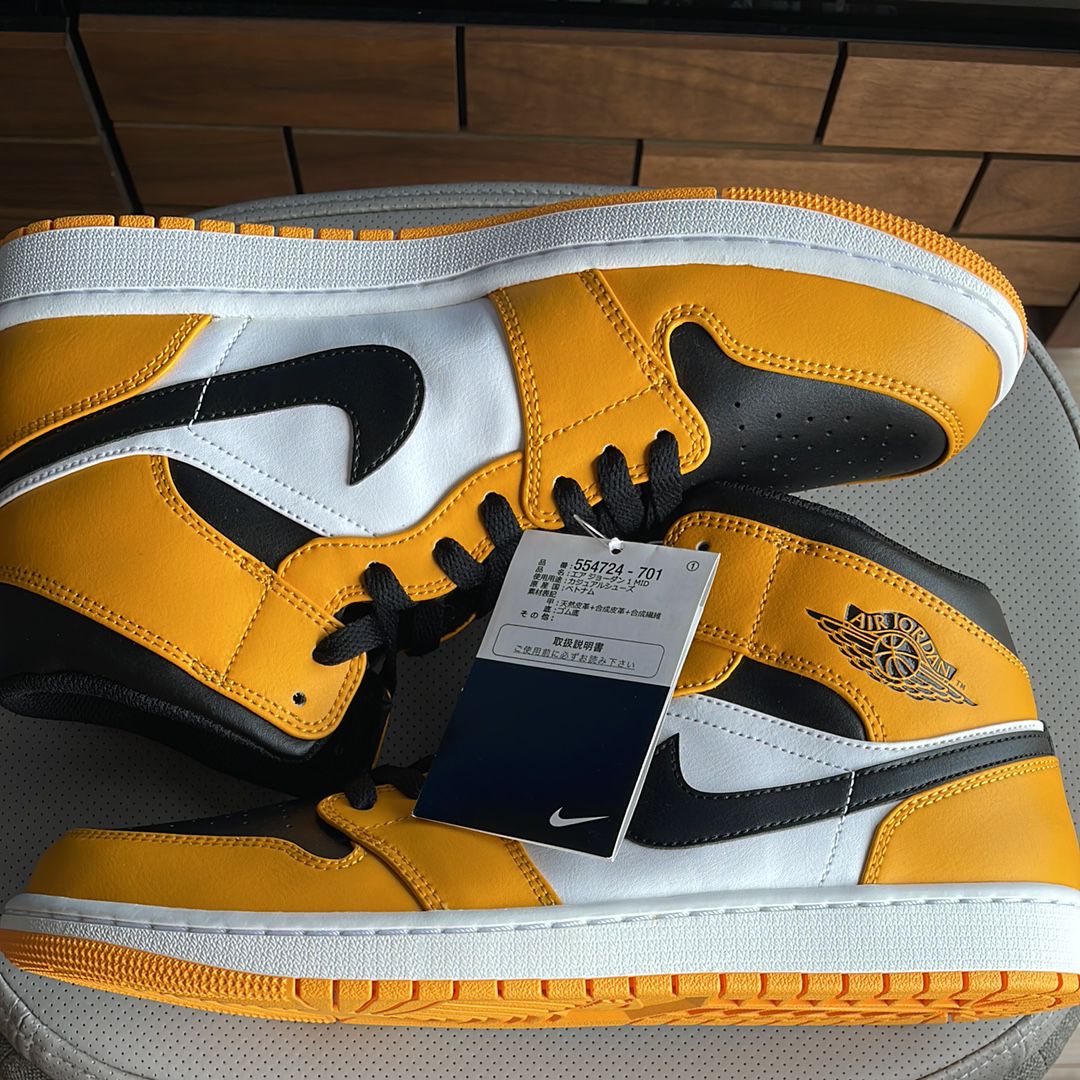Nike Air Jordan 1 Mid "Taxi"