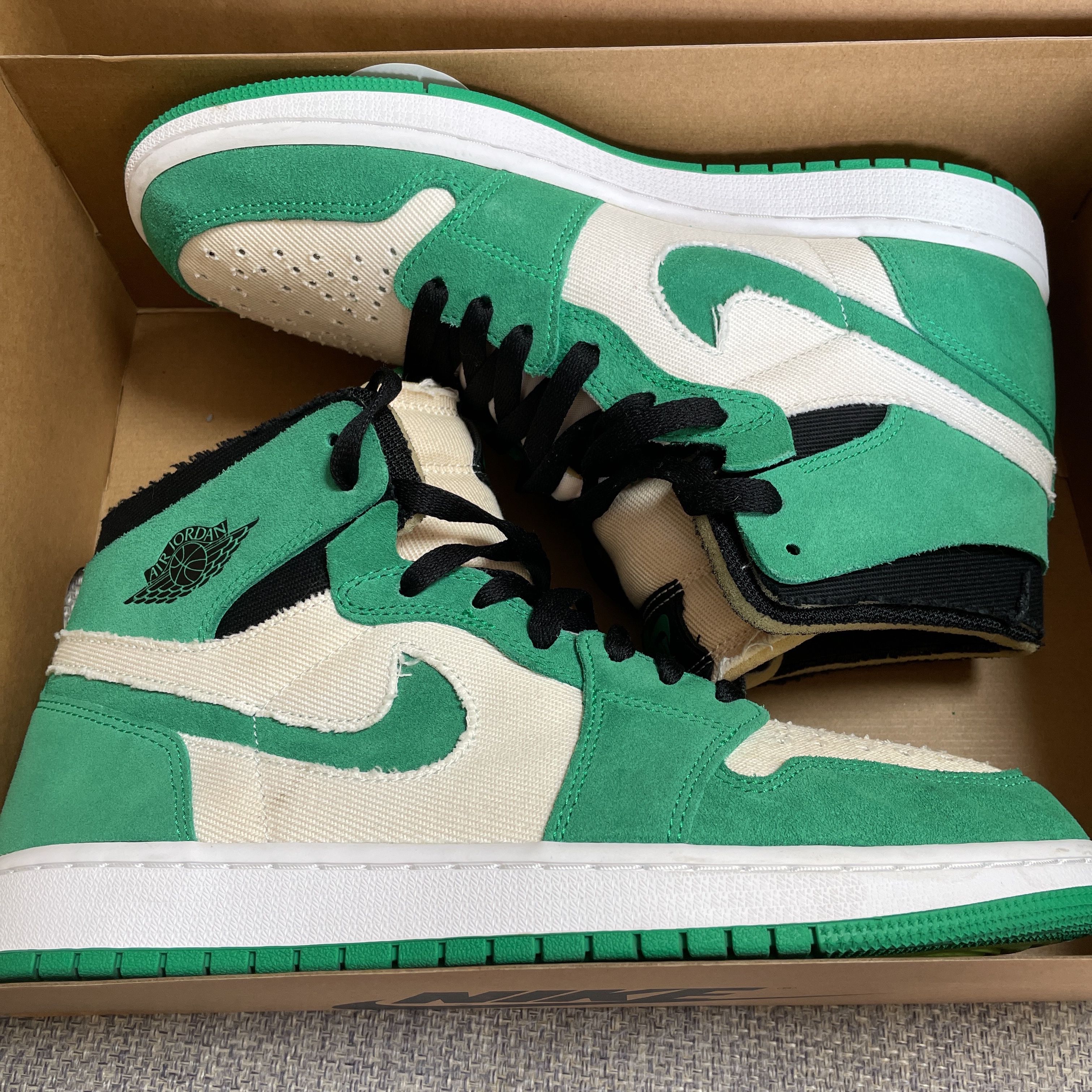 Nike Air Jordan 1 High Zoom Air Comfort "Lucky Bull"