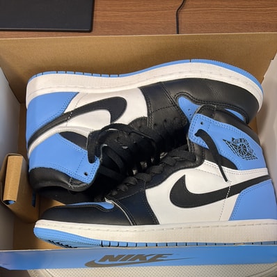 Nike Air Jordan 1 Retro High OG "University Blue/UNC Toe"
