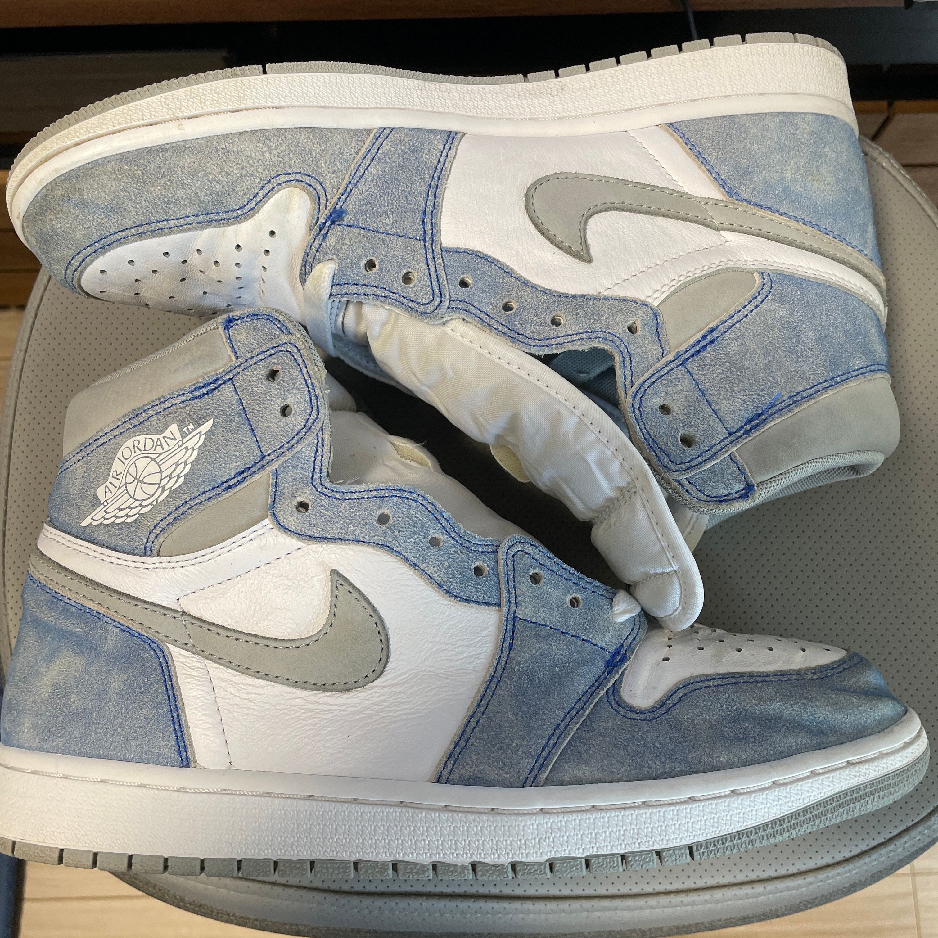 Nike Air Jordan 1 High OG "Hyper Royal"