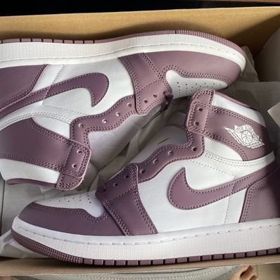 Nike Air Jordan 1 Retro High OG "Mauve"