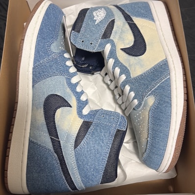 Nike Air Jordan 1 Retro High OG "Denim"