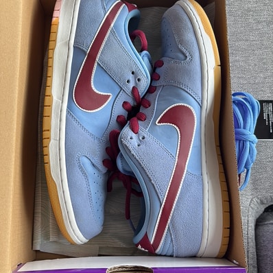 Nike SB Dunk Low Pro "Philadelphia Phillies/Valor Blue and Team Maroon"